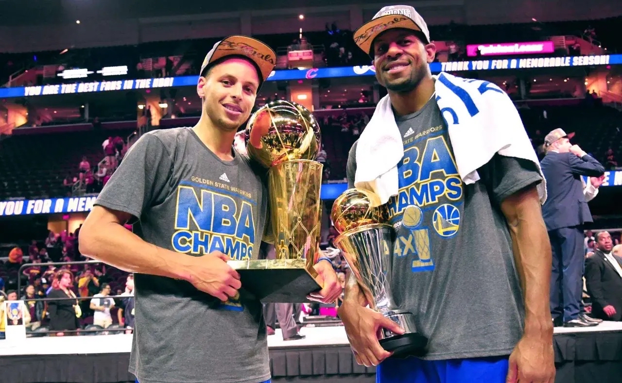 关于库里焦点对战，科维托娃与50激战拜仁分钟，出色防守胜负难料！赢得满堂喝彩的信息