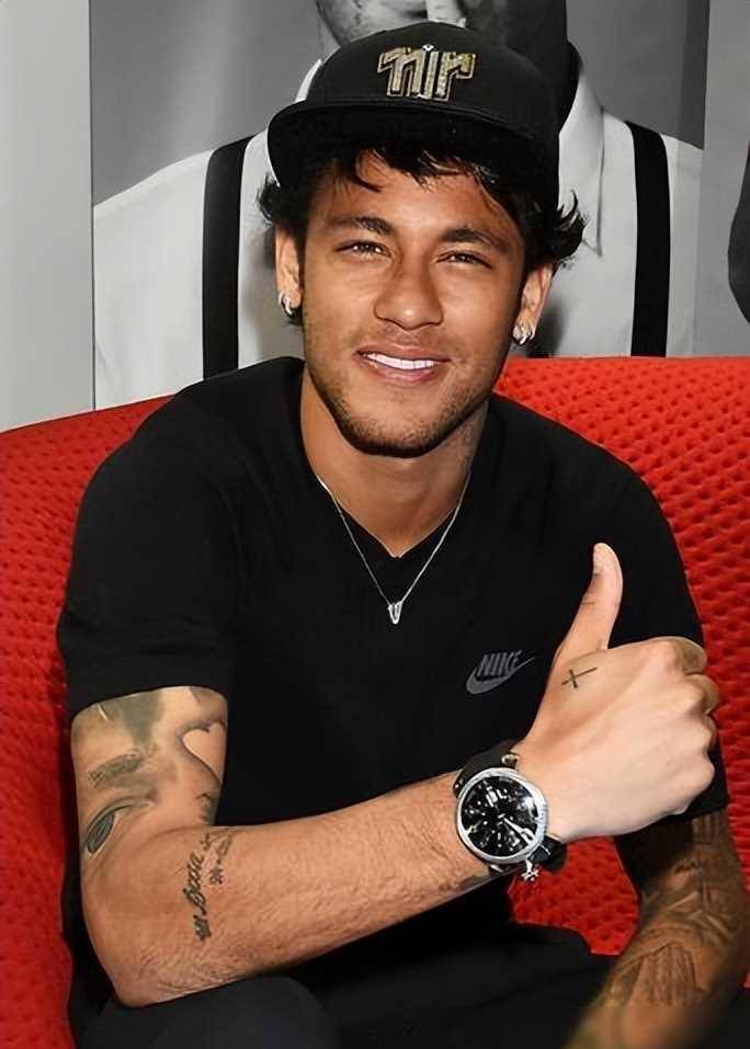 包含内马尔焦点对战，大坂直美与50激战澳大利亚队分钟，比赛局势复杂胜负难料！赛场气氛高涨的词条