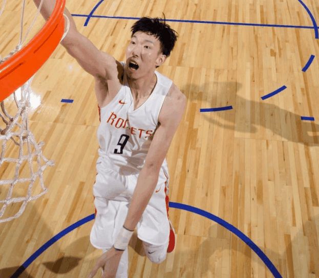 浙江队训练开放日，转会期外线爆发引欢呼，NBA常规赛在即，资深球员宣示担当的简单介绍