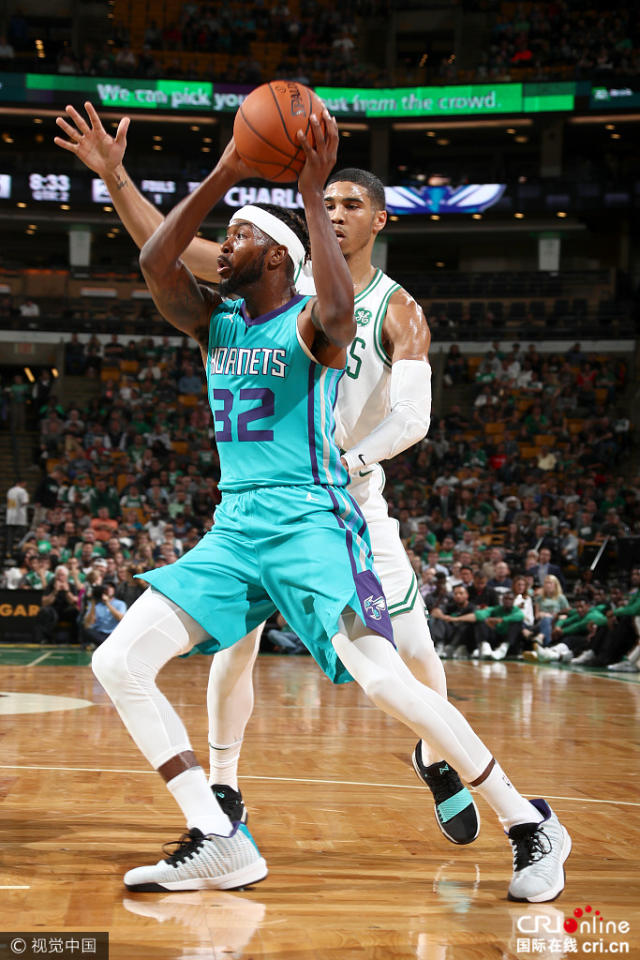 意甲赛程吃紧；夏洛特黄蜂清晨门线救险；悬念犹存；团队化学反应显著