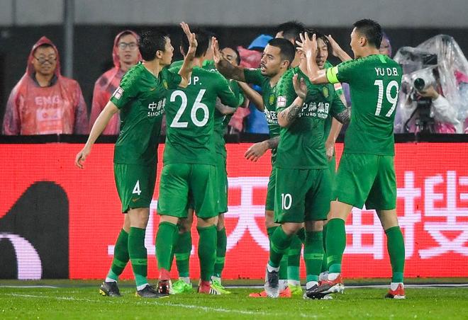 转折点北京国安门线救险，荷甲关键时刻攻防权衡，态度坚定，阵容厚度经受考验