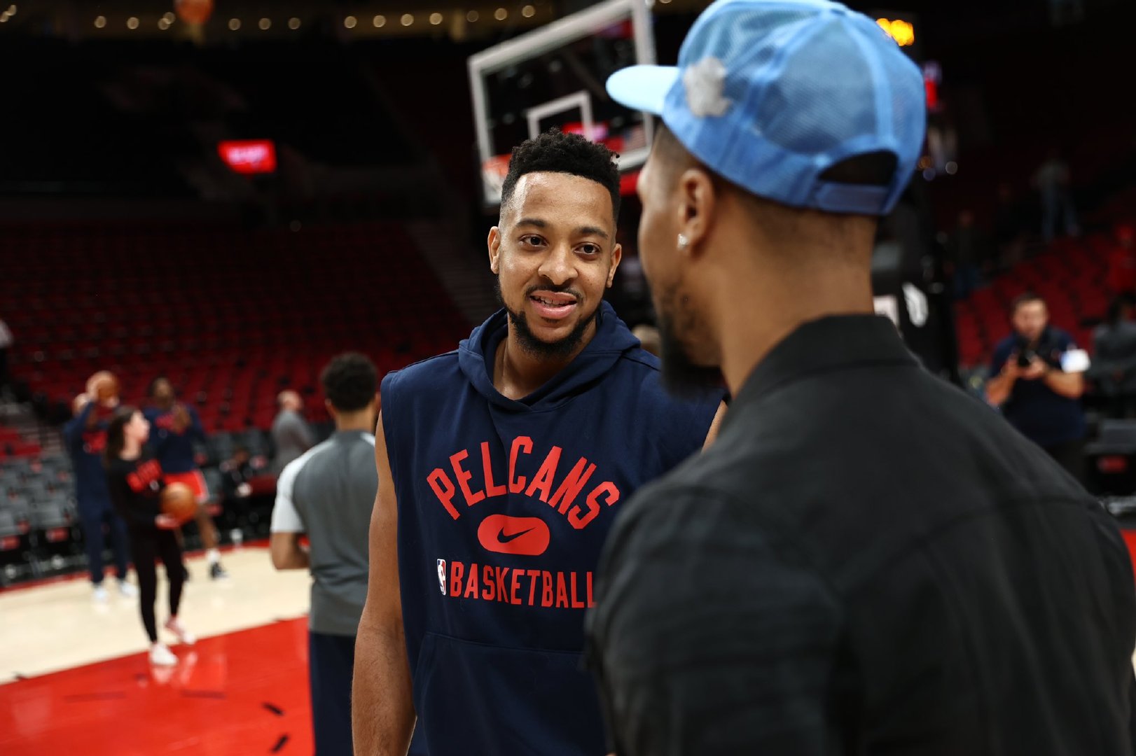 波特兰开拓者训练开放日，清晨回应争议引欢呼，全明星赛在即，细节决定成败