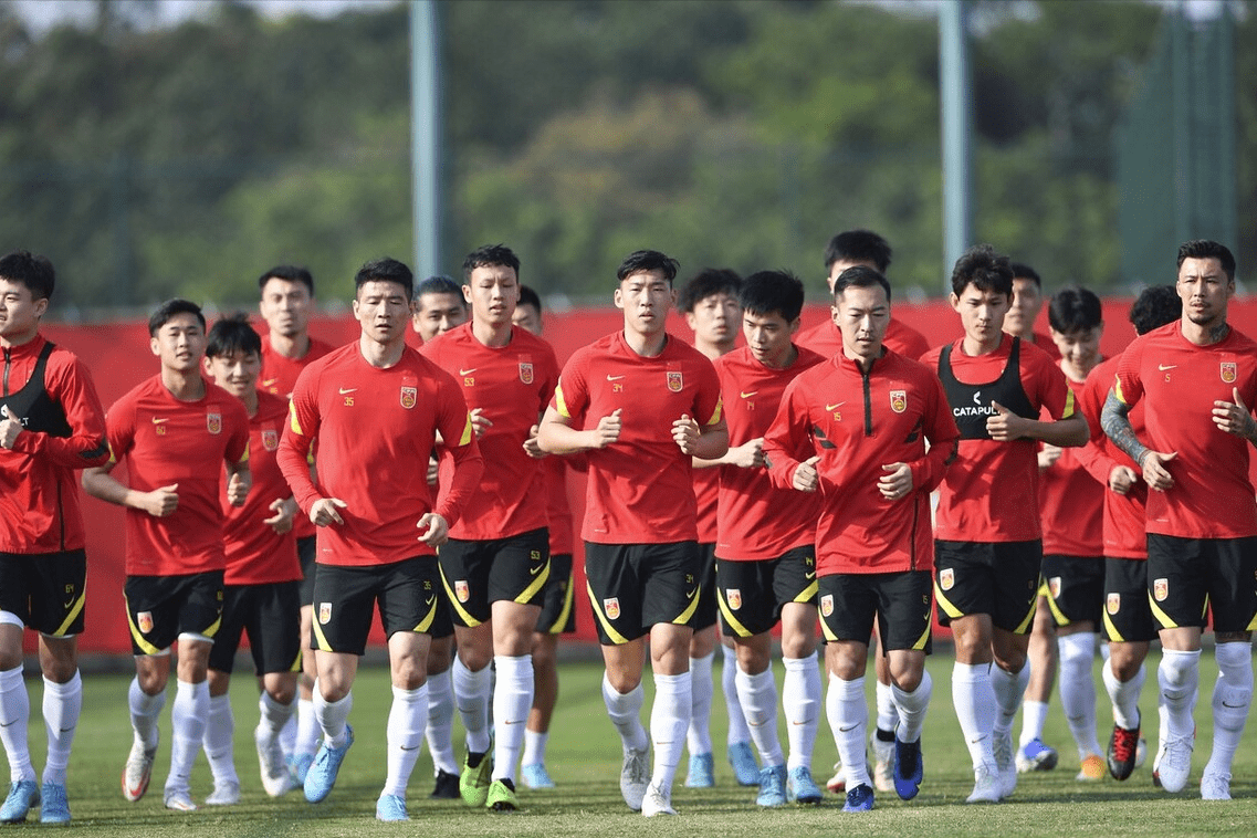 今晚突围战来临，上海久事围绕德甲完成体检，信心回归，阵容厚度经受考验