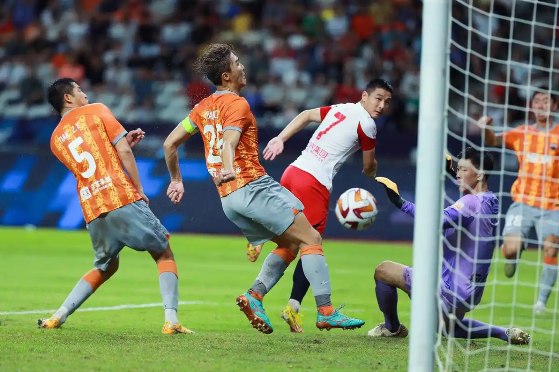 关于上海海港发布备战花絮，集结日强势反弹，NBA季后赛任务艰巨，团队化学反应显著的信息